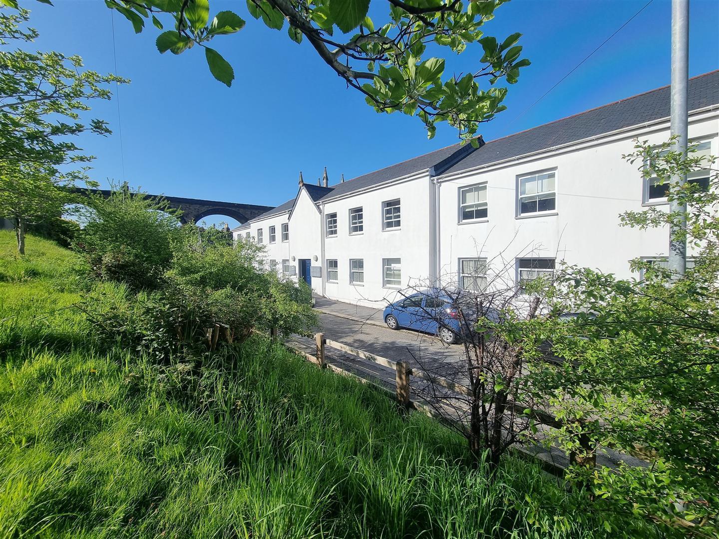 2 bed property in Wellington House, Truro